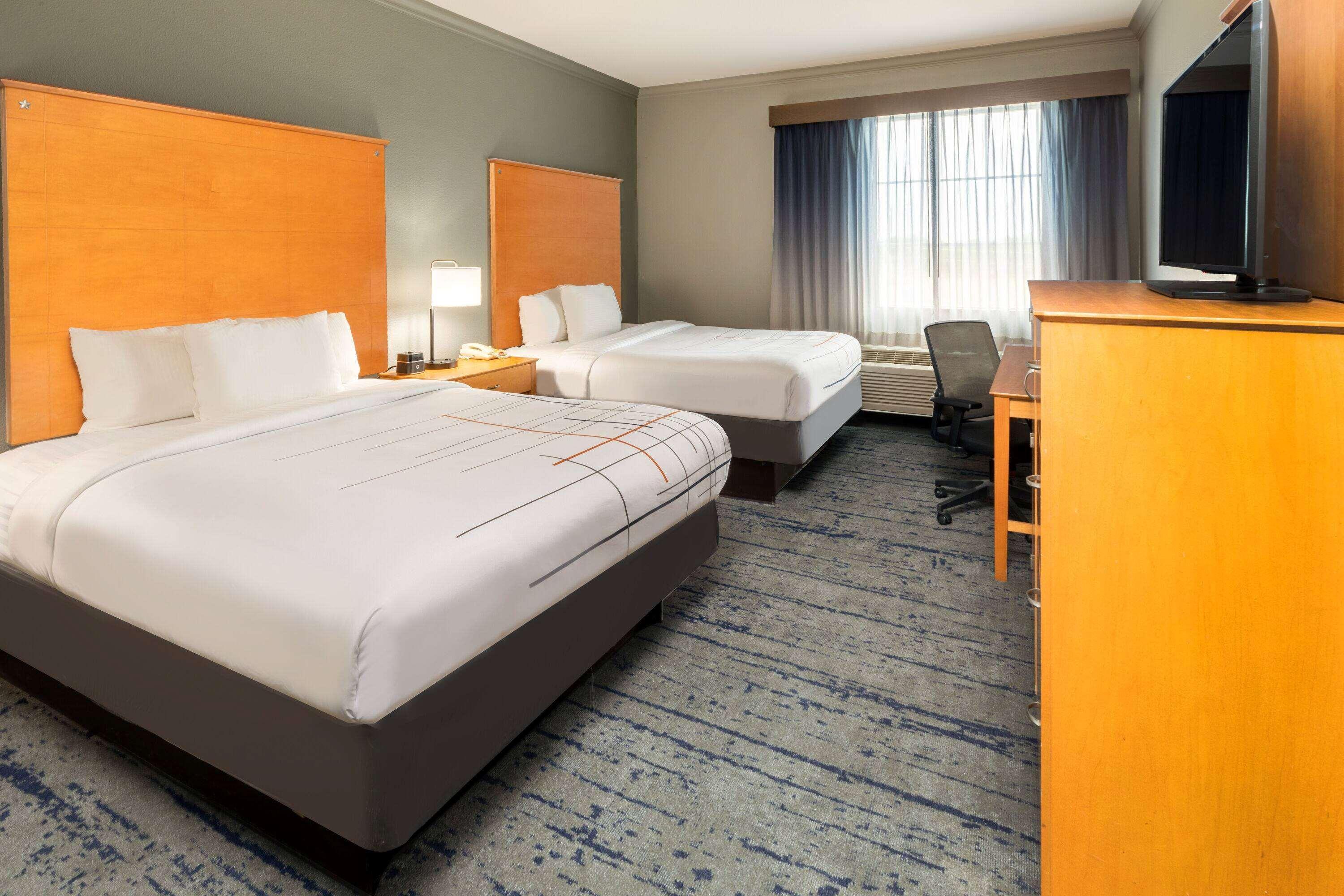 La Quinta By Wyndham Bridgeport Hotell Eksteriør bilde