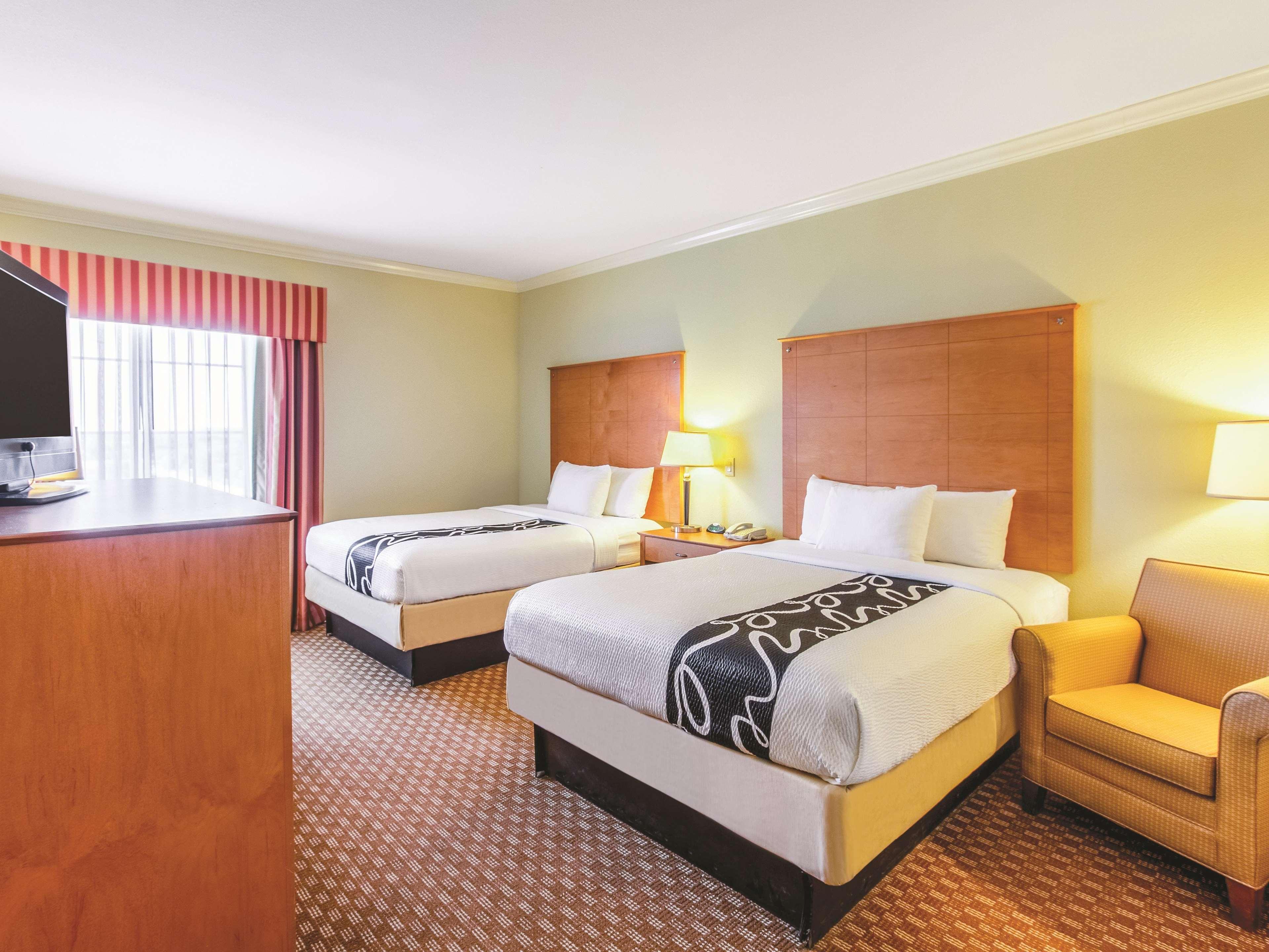 La Quinta By Wyndham Bridgeport Hotell Eksteriør bilde