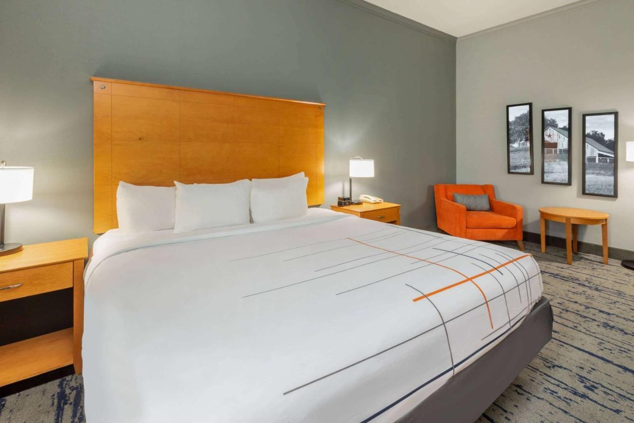 La Quinta By Wyndham Bridgeport Hotell Eksteriør bilde
