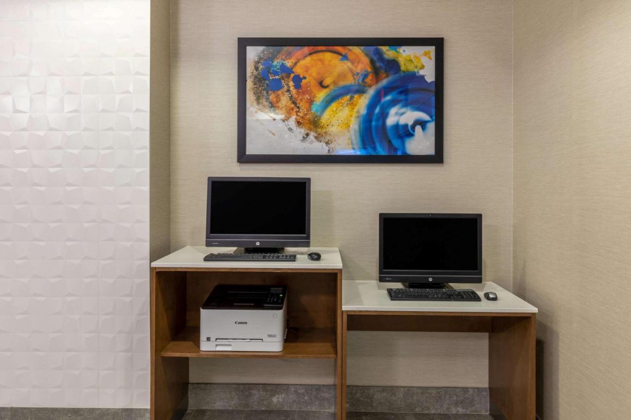 La Quinta By Wyndham Bridgeport Hotell Eksteriør bilde
