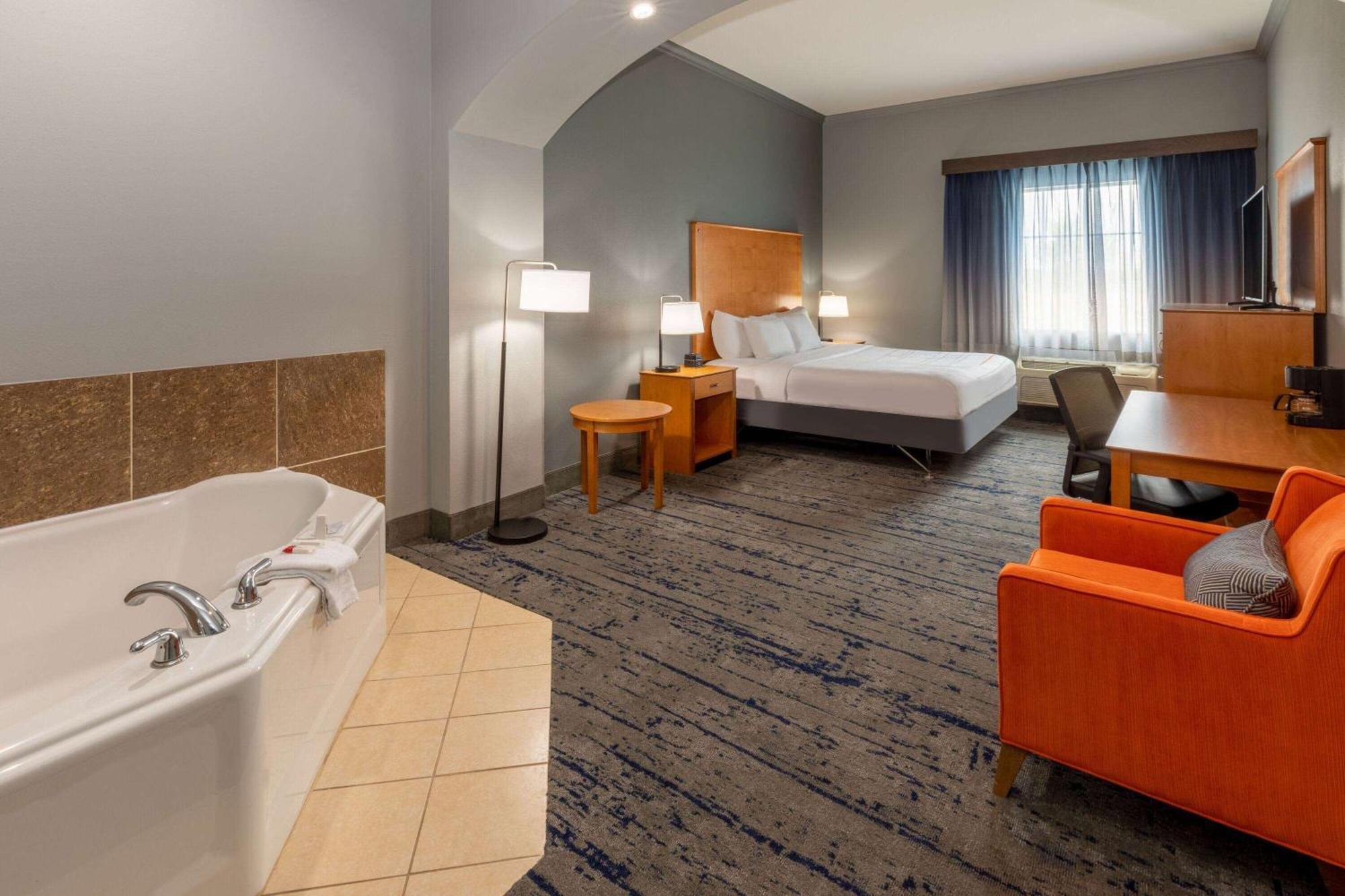 La Quinta By Wyndham Bridgeport Hotell Eksteriør bilde